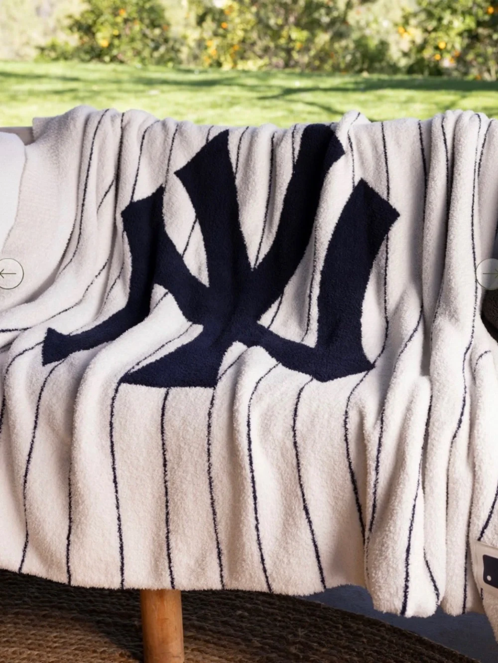 CozyChic® New York Yankees™ Throw